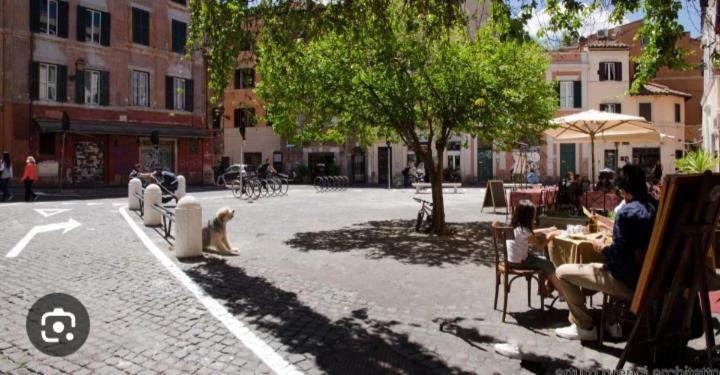 Central Apartment In Trastevere Rome Extérieur photo